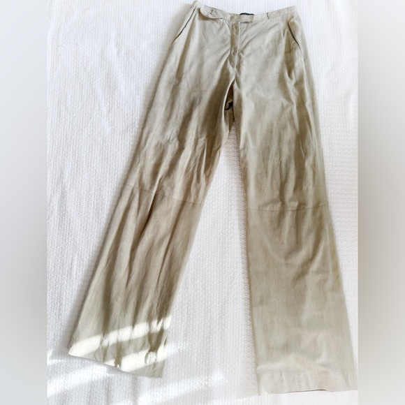 Vintage Richard Tyler couture tan suede and beautifully lined pants.Timeless